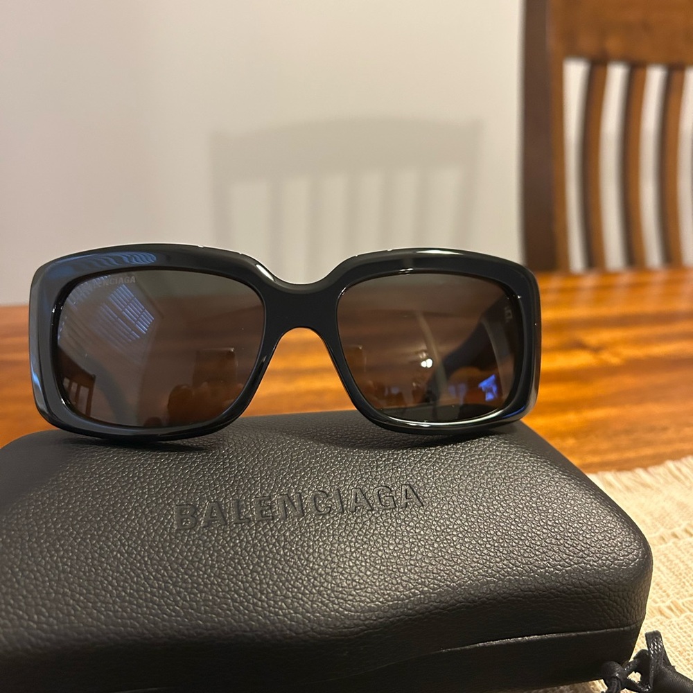 NEW BALENCIAGA BB0072S‎ 001 UNISEX BLACK SUNGLASSES - Picture 9 of 11